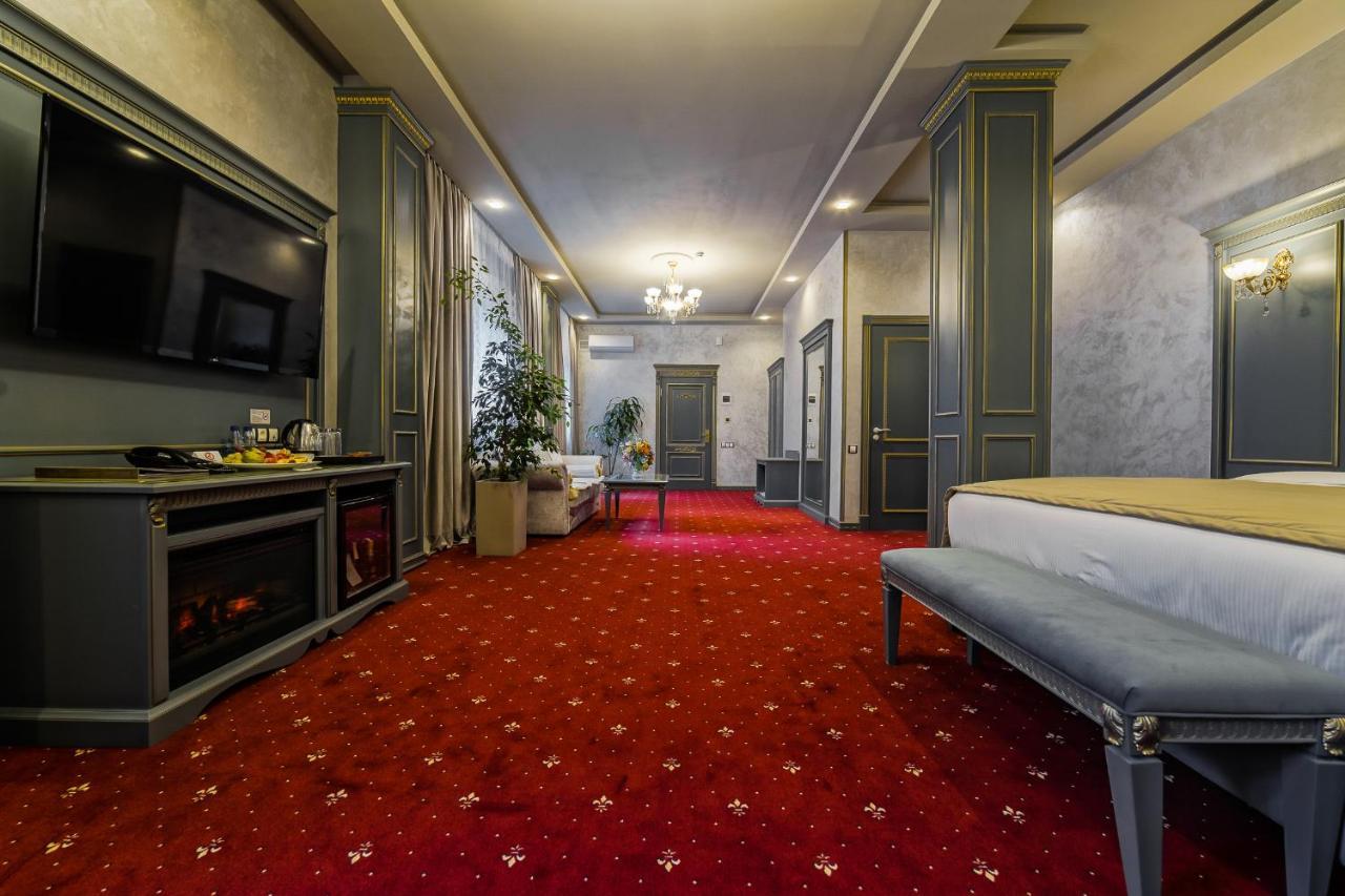 Imperial Palace Hotel 明斯克 外观 照片