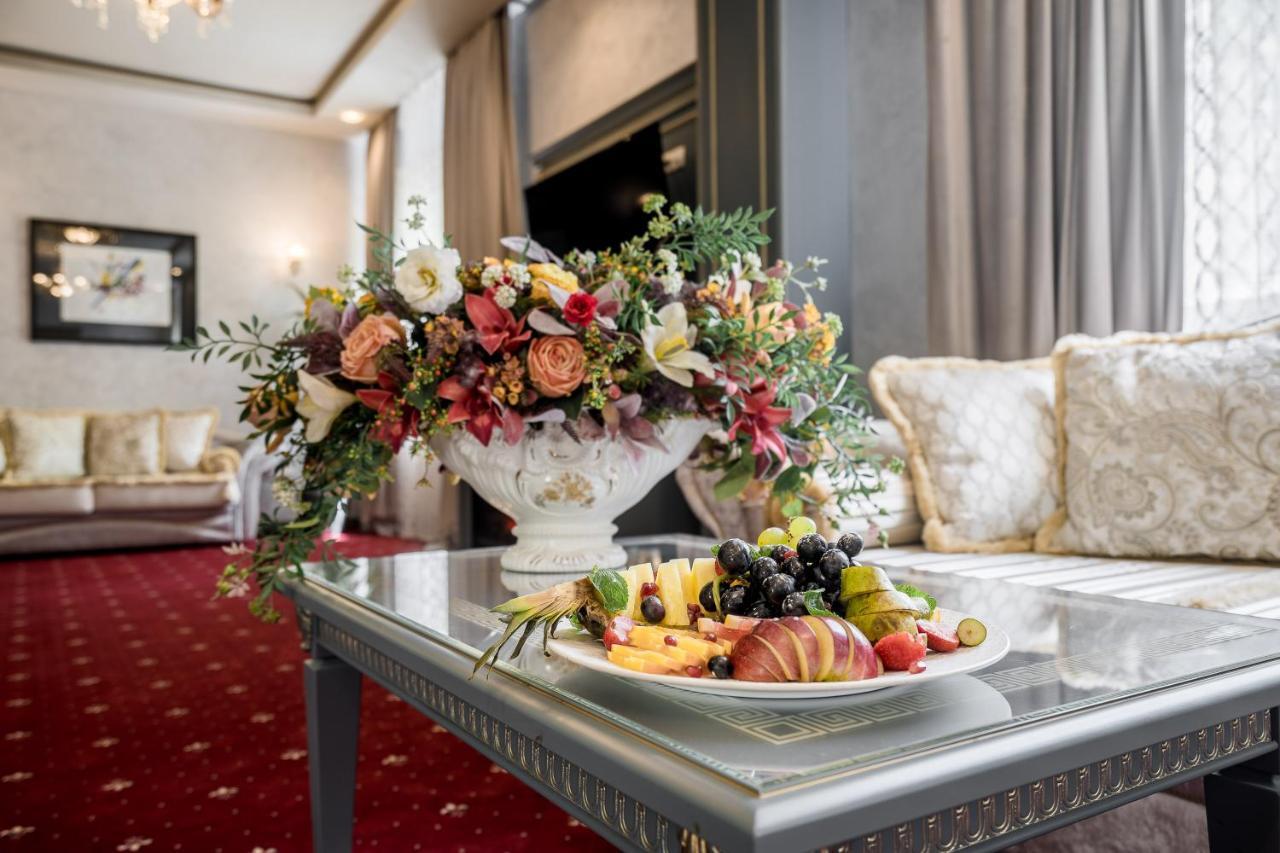 Imperial Palace Hotel 明斯克 外观 照片