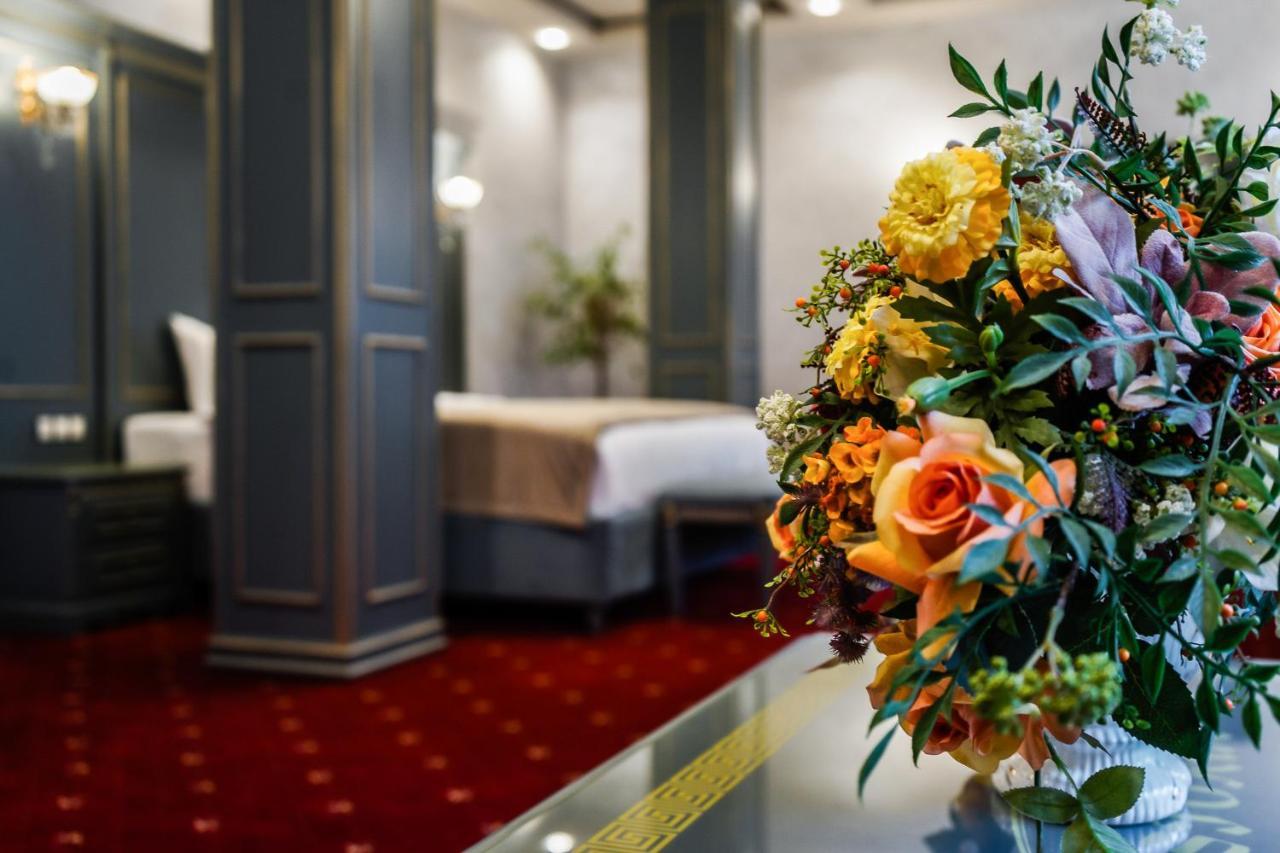 Imperial Palace Hotel 明斯克 外观 照片